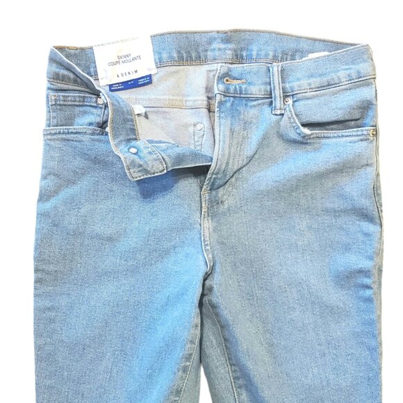 H&M Men's Light Washed Skinny Jeans - Picture 2 of 3